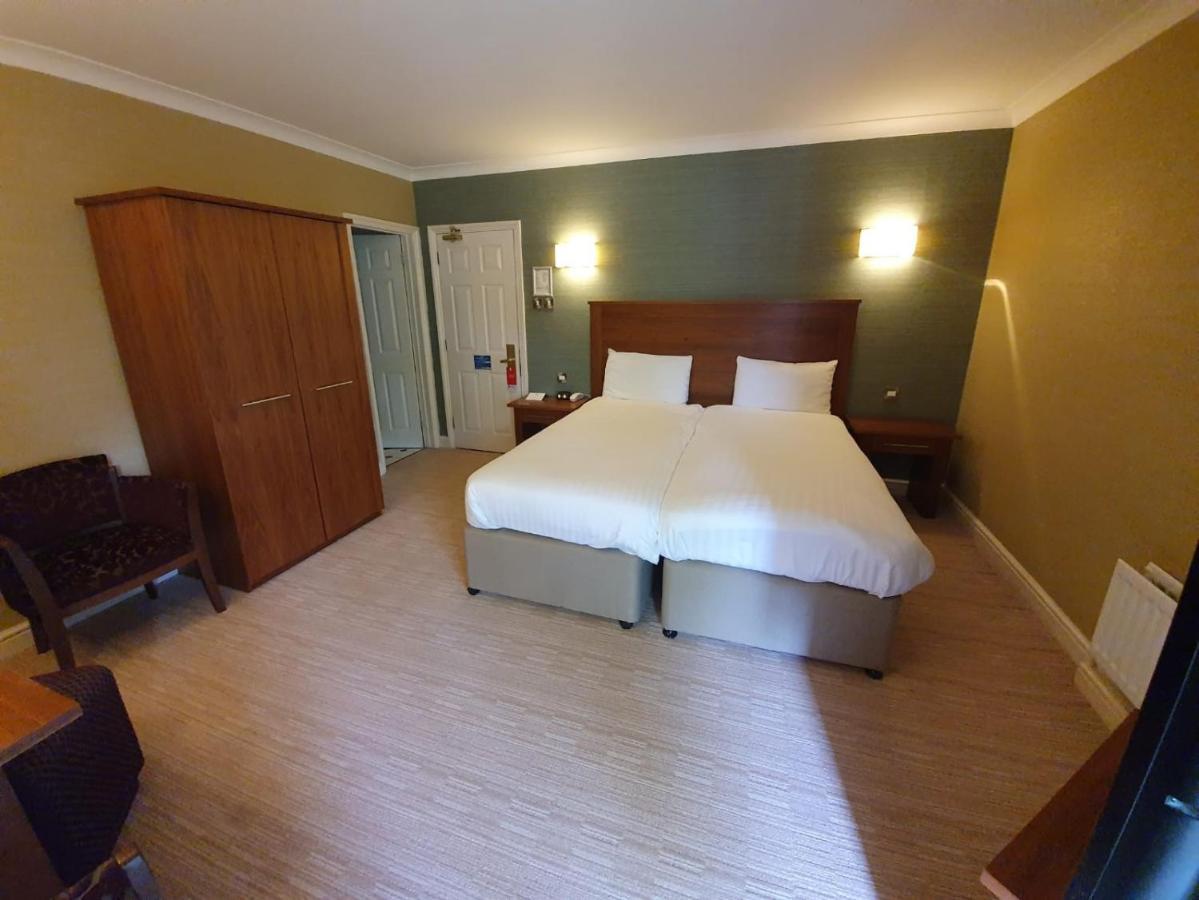 Best Western Moore Place Hotel Milton Keynes Exterior photo
