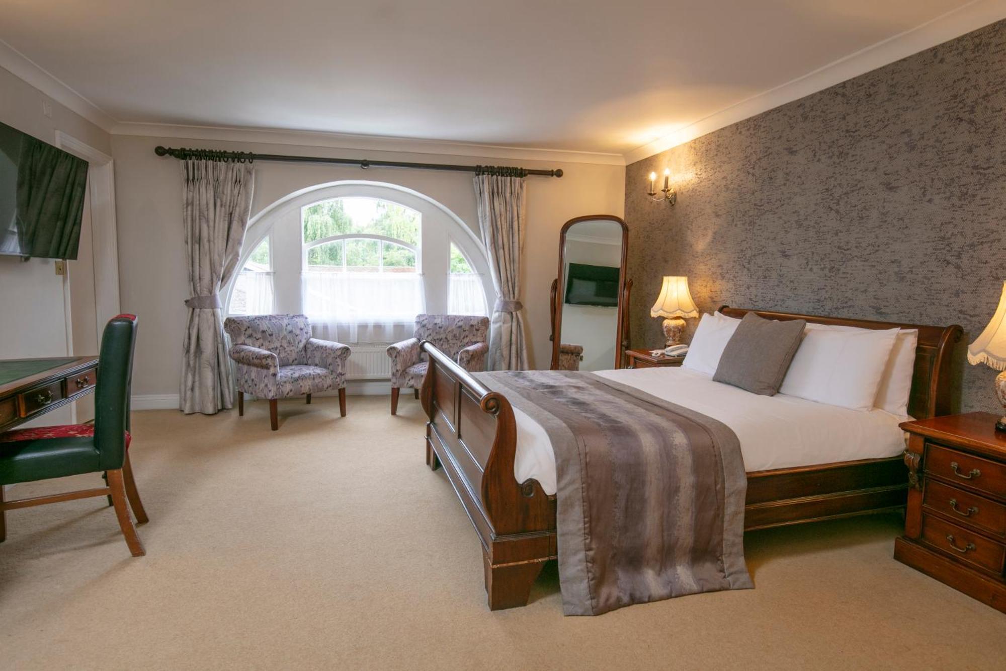 Best Western Moore Place Hotel Milton Keynes Exterior photo