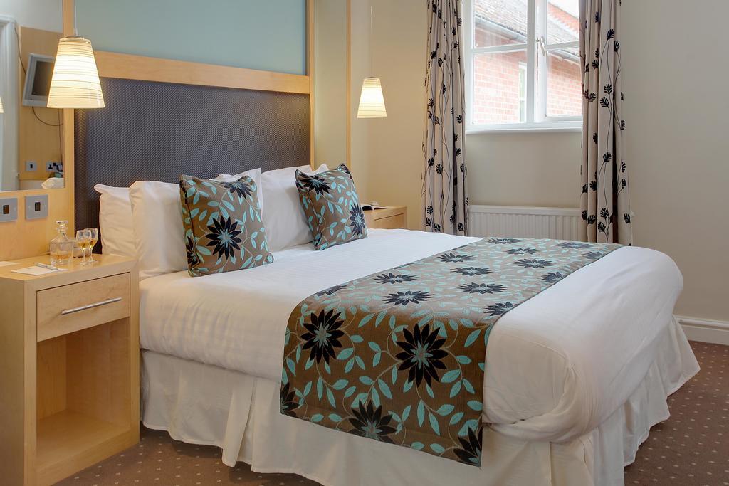 Best Western Moore Place Hotel Milton Keynes Exterior photo